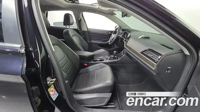 Volkswagen Jetta 2021 — Photo 6/32