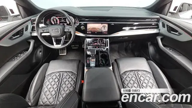 Audi Q8 2021 — ფოტო 8/20