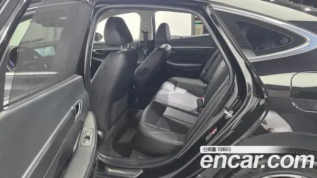 Hyundai Sonata 2022 — Фото 11/20