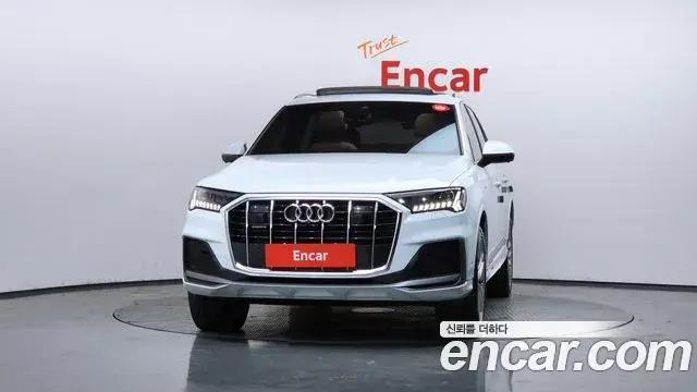 Audi Q7 2023 — Photo 32/38