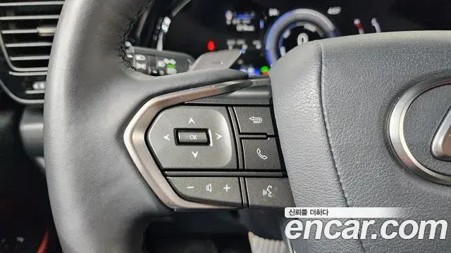 Lexus NX350h 2025 — ფოტო 18/36