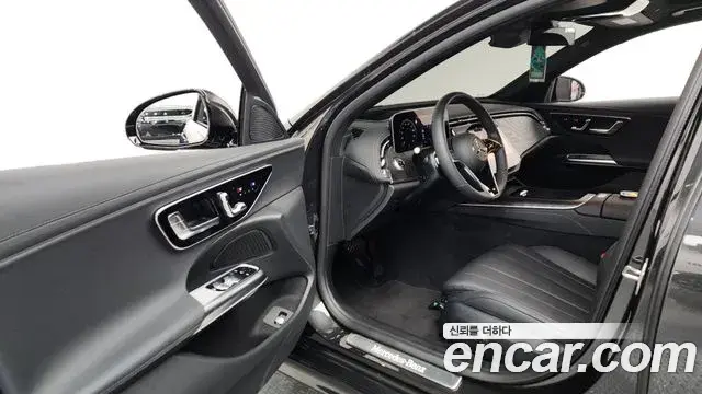 Mercedes-Benz E-Class 2025 — Фото 10/20