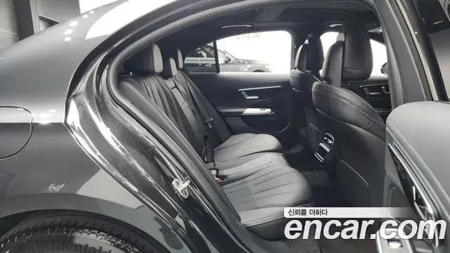 Mercedes-Benz E-Class 2025 — Фото 11/20
