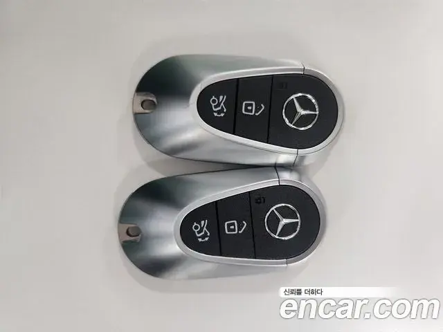 Mercedes-Benz E-Class 2025 — Фото 15/20