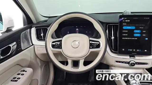 Volvo XC60 2026 — Photo 33/35