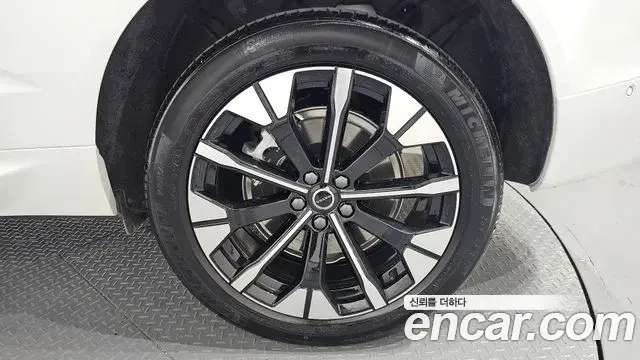 Volvo XC60 2026 — Photo 27/35