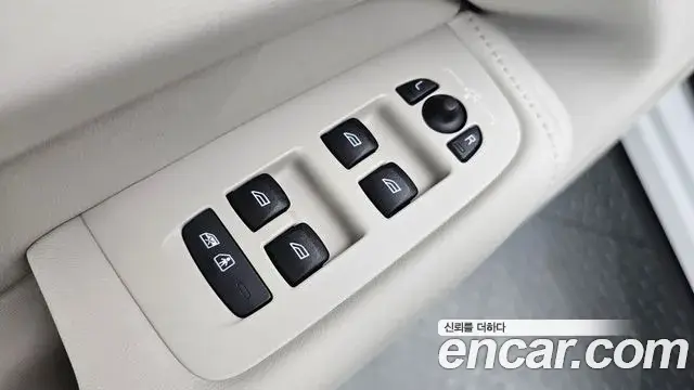Volvo XC60 2026 — Photo 21/35