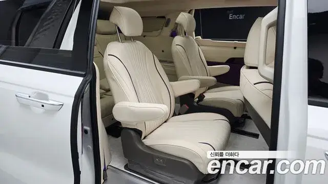 Kia Carnival 2025 — Photo 26/48