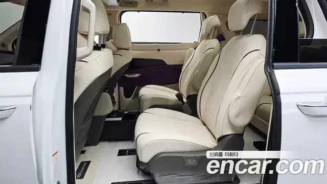 Kia Carnival 2025 — Photo 6/48
