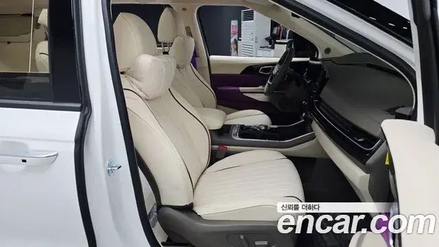 Kia Carnival 2025 — Photo 23/48