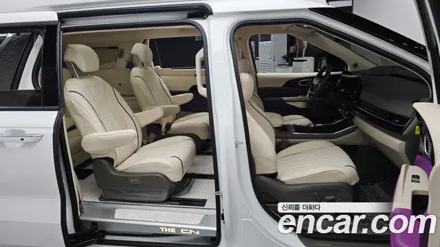 Kia Carnival 2025 — Photo 32/48