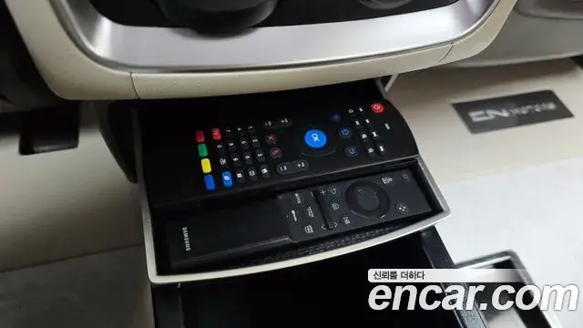 Kia Carnival 2025 — Photo 9/48