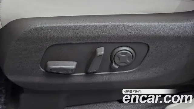Kia Carnival 2025 — Photo 35/48