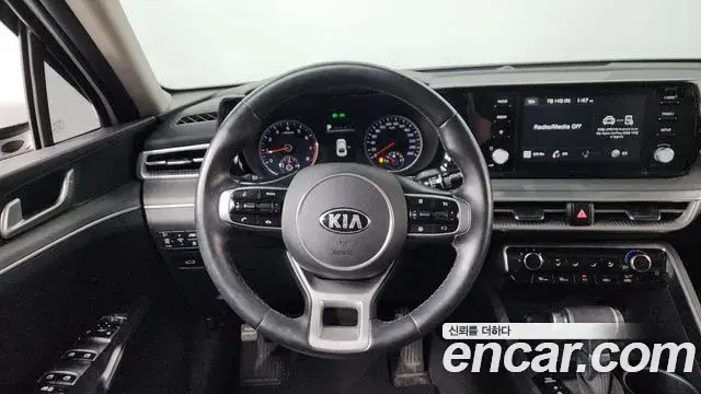 Kia K5 2021 — Фото 12/20