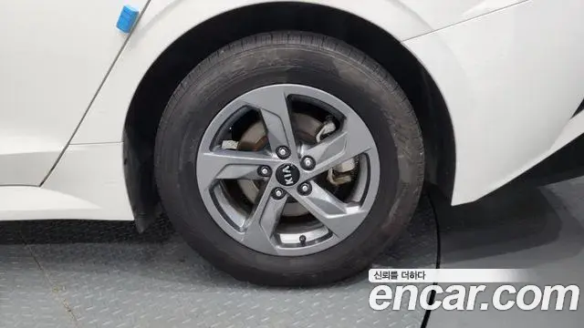 Kia K5 2021 — Photo 24/36