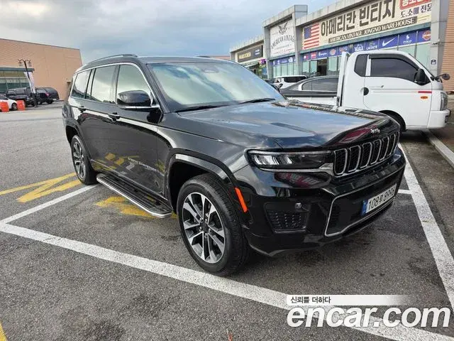 Jeep Grand Cherokee 2021 — Фото 3/20