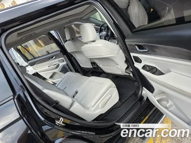 Jeep Grand Cherokee 2021 — Фото 10/20