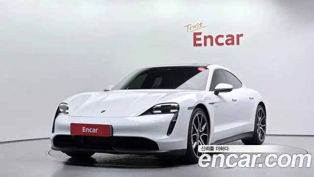 Porsche Taycan 2024 — Photo 22/37
