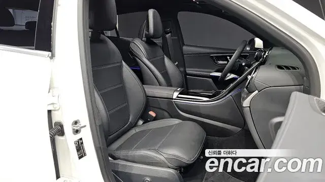Mercedes-Benz GLC-Class 2025 — Photo 26/31