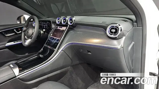Mercedes-Benz GLC-Class 2025 — Photo 23/31