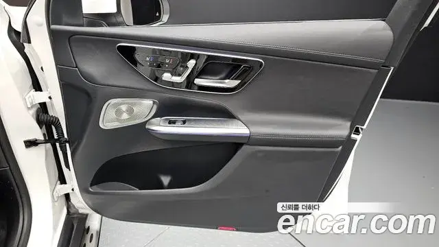 Mercedes-Benz GLC-Class 2025 — Photo 29/31