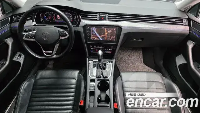 Volkswagen Passat GT 2022 — Şəkil 6/33