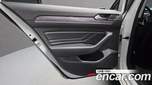Volkswagen Passat GT 2022 — Şəkil 4/33