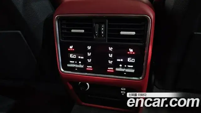 Porsche Cayenne 2020 — Фото 19/20