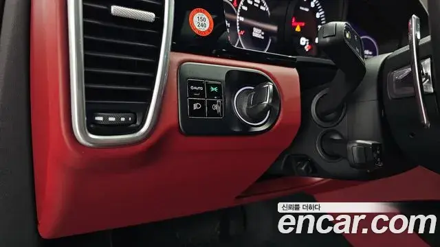 Porsche Cayenne 2020 — Şəkil 12/37