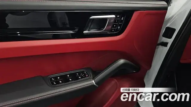 Porsche Cayenne 2020 — Şəkil 28/37