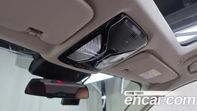 BMW X7 2021 — Photo 17/34