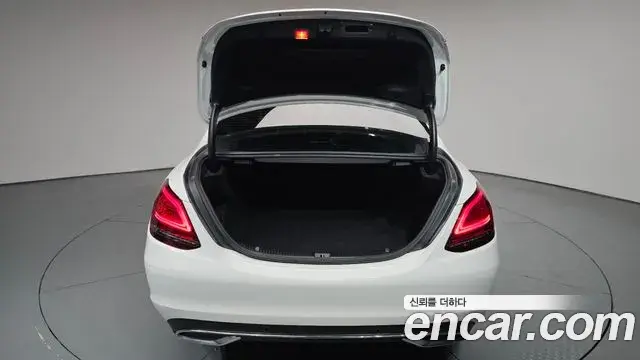 Mercedes-Benz C-Class 2020 — Şəkil 14/34