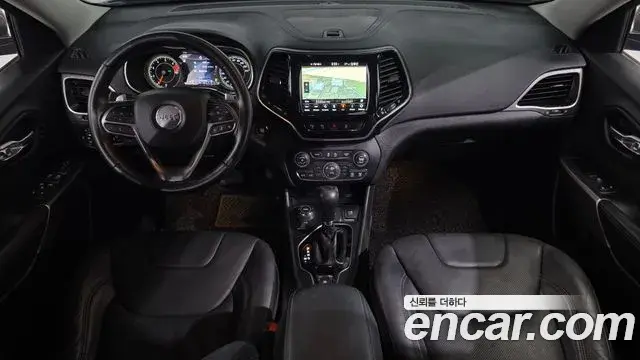 Jeep Cherokee 2021 — ფოტო 2/32
