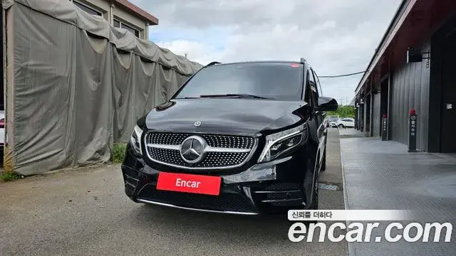 Mercedes-Benz V-Class 2023 — Фото 3/20