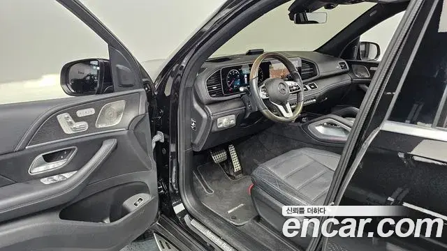 Mercedes-Benz GLS-Class 2022 — Фото 10/20