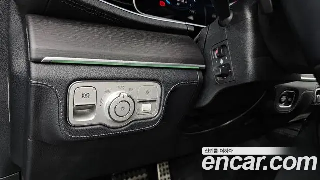 Mercedes-Benz GLS-Class 2022 — Фото 17/20