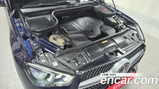 Mercedes-Benz GLE-Class 2021 — Фото 6/20