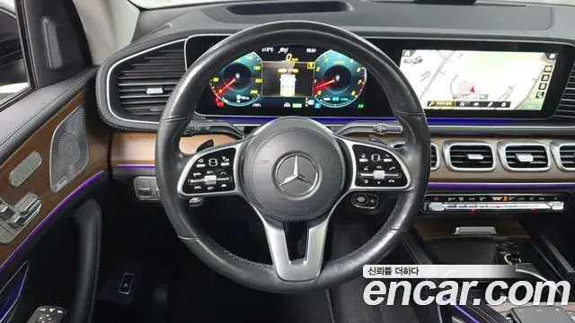 Mercedes-Benz GLE-Class 2021 — Фото 12/20