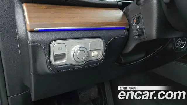 Mercedes-Benz GLE-Class 2021 — Фото 20/20