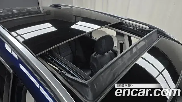 Mercedes-Benz GLE-Class 2021 — Photo 13/32