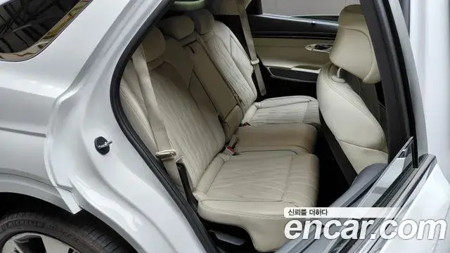 Genesis GV70 2023 — Photo 6/31