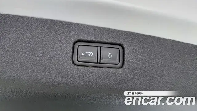 Genesis GV70 2023 — Photo 23/31