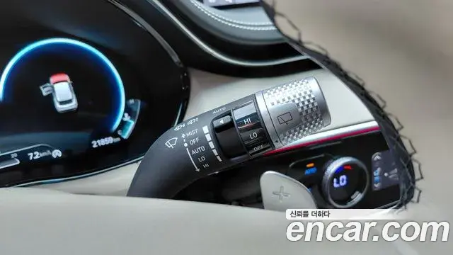 Genesis GV70 2023 — Photo 27/31