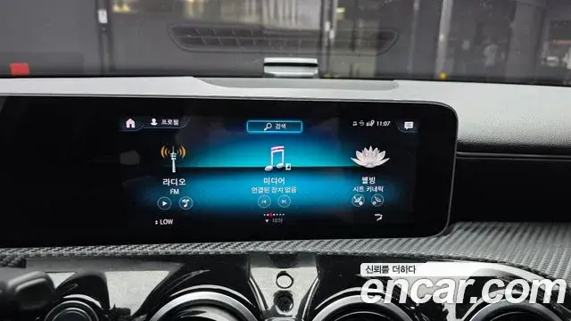 Mercedes-Benz A-Class 2019 — Şəkil 30/30