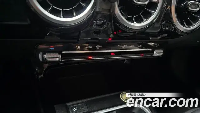 Mercedes-Benz A-Class 2019 — Şəkil 2/30