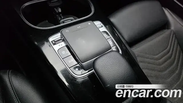 Mercedes-Benz A-Class 2019 — Şəkil 8/30