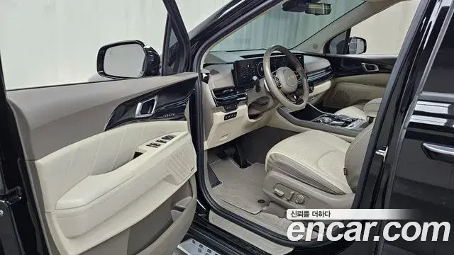Kia Carnival 2024 — Photo 30/33