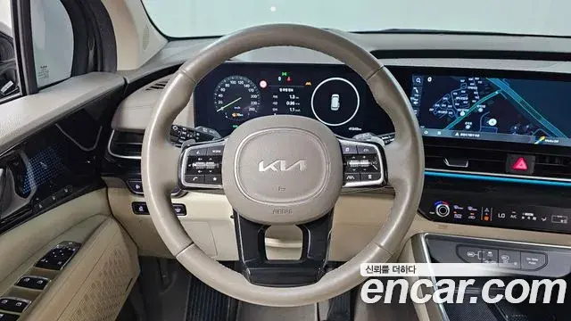 Kia Carnival 2024 — Photo 8/33