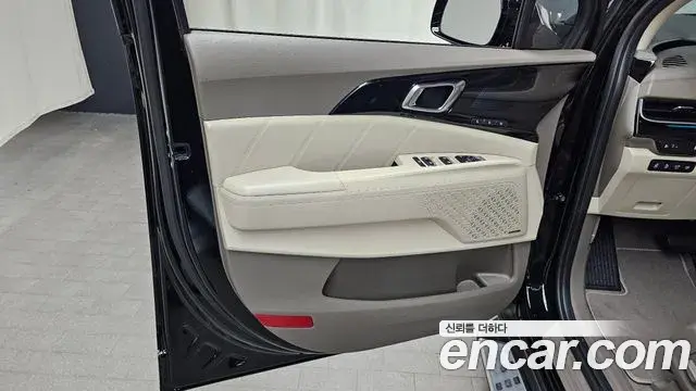 Kia Carnival 2024 — Photo 20/33