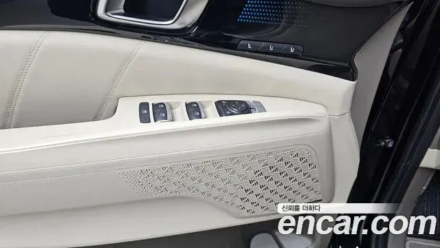 Kia Carnival 2024 — Photo 2/33